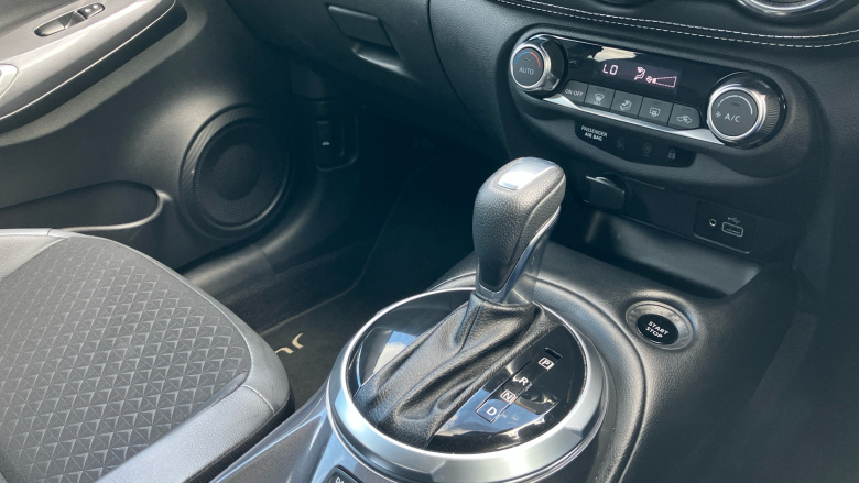 Nissan Juke 1.6 Hybrid N-Connecta 5dr Auto Hybrid Hatchback